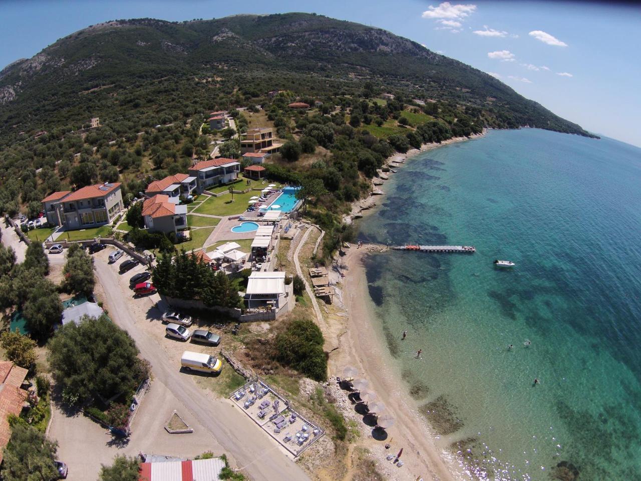 Thesmos Village Mýtikas 外观 照片